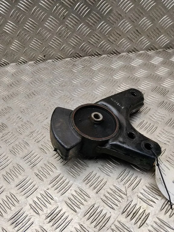 Engine mount bracket – Hyundai Kona I (2017-2023)