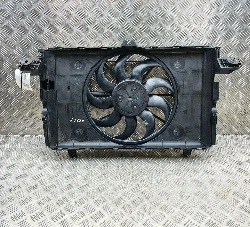Radiaatori ventilaatori difuusor 160780800D