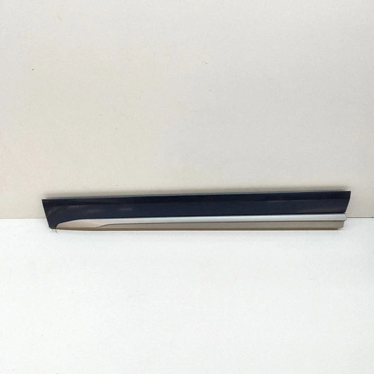 Priekšējo durvju apdare (molings) 80A853959G