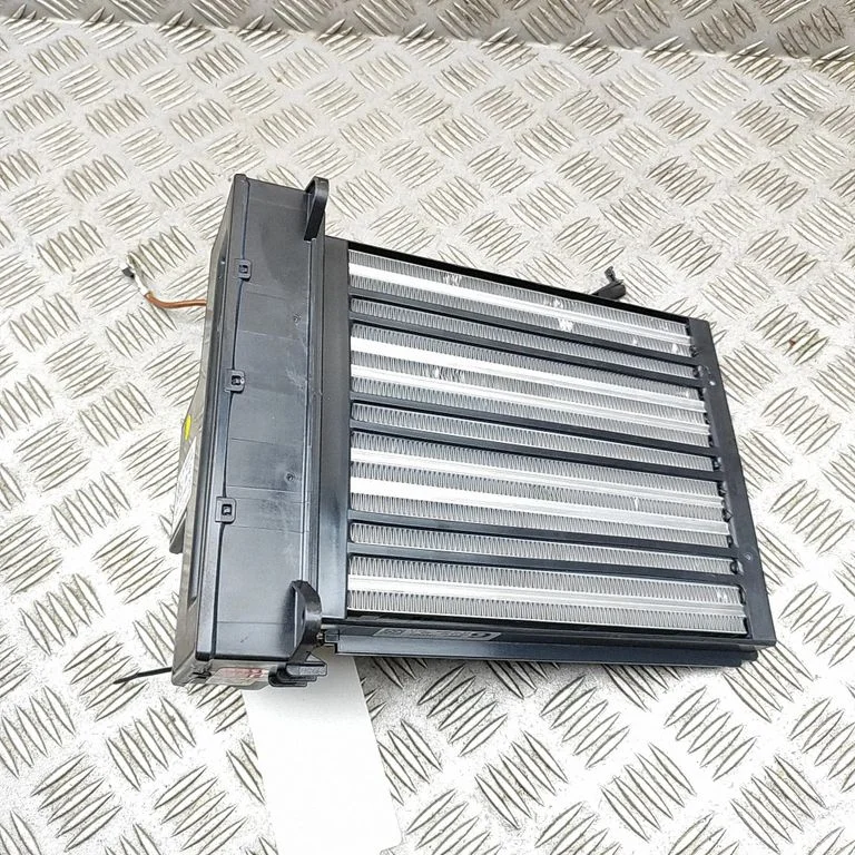 Elektriline salongi küttekeha radiaator – Cupra Born (2021-)