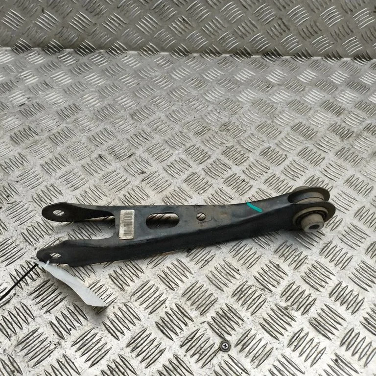 Tagumine ülemine õõtshoob 10881723