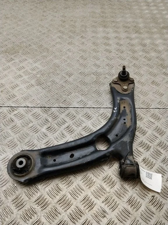 Front lower control arm/wishbone 3Q0407151P