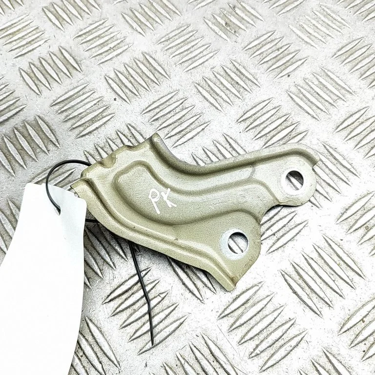 Fender mounting bracket – Cupra Born (2021-)