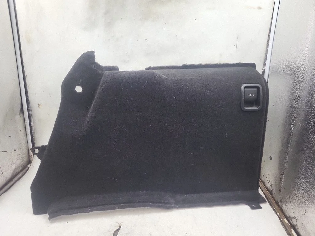 Muu pagasiruumi viimistluse osa – BMW 5-seeria E39 (1996-2003)