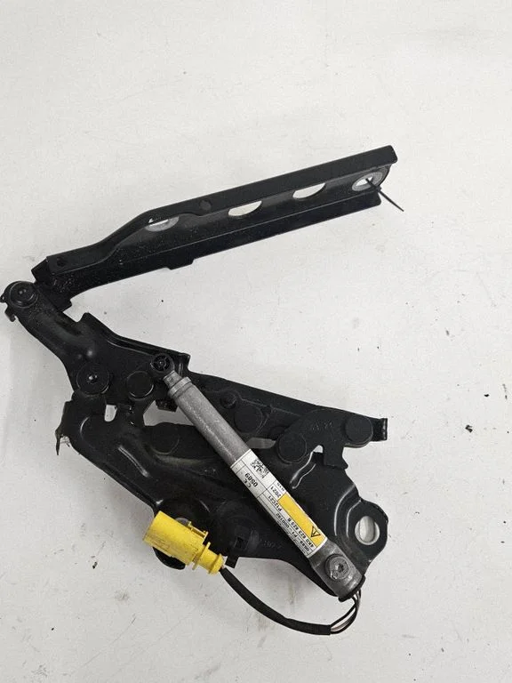 Mootorikapoti hinged – Audi A6 S6 C8 4K (2018-2025)