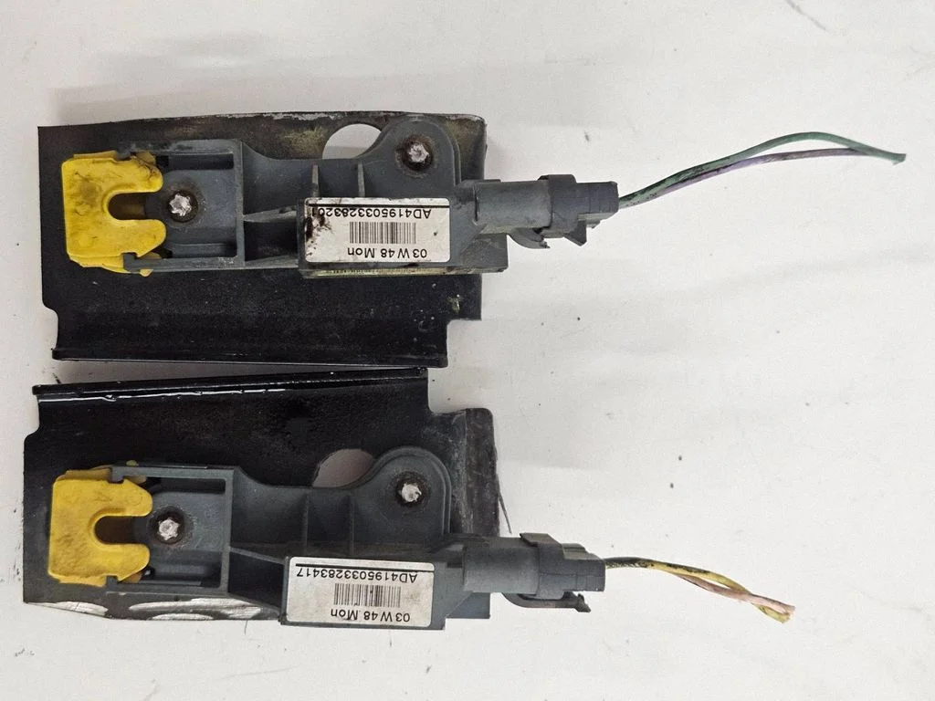 Airbag deployment crash/impact sensor – Saab 9-3 Ver2 (2003-2007)