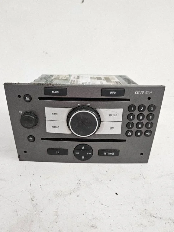 Raadio / CD/DVD-mängija / navigatsioon – Opel Vectra C (2005-2009)