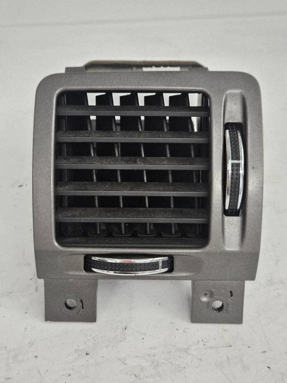 Dashboard side air vent grill/cover trim – Opel Vectra C (2005-2009)