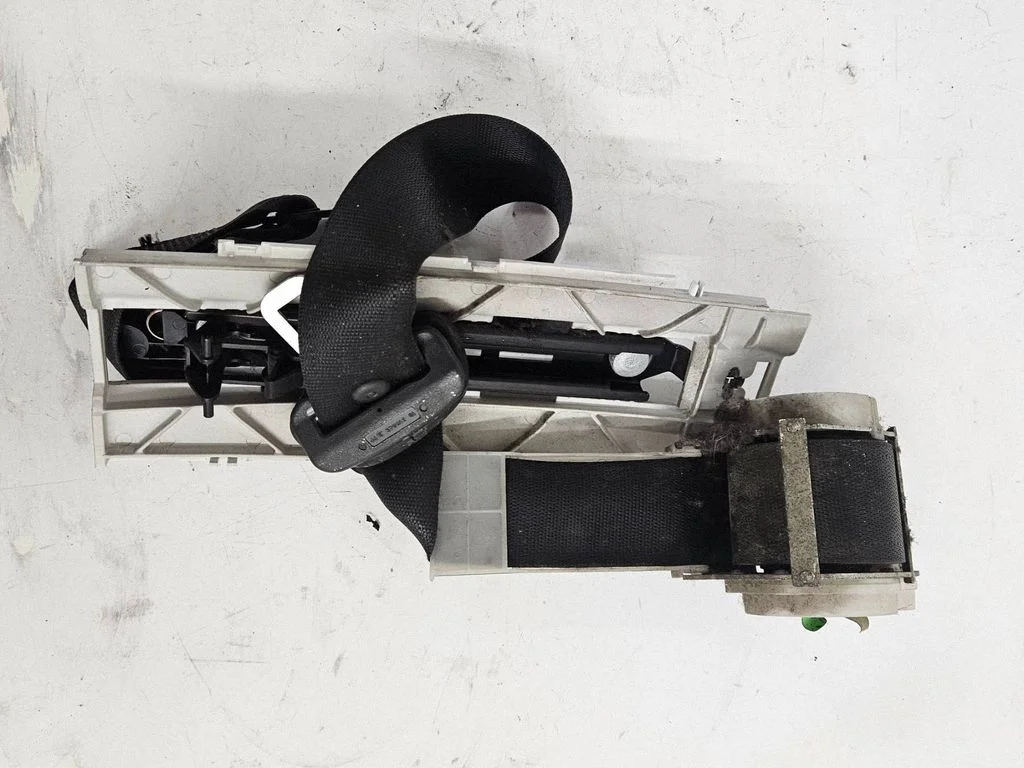 Front seatbelt – Opel Vectra C (2005-2009)
