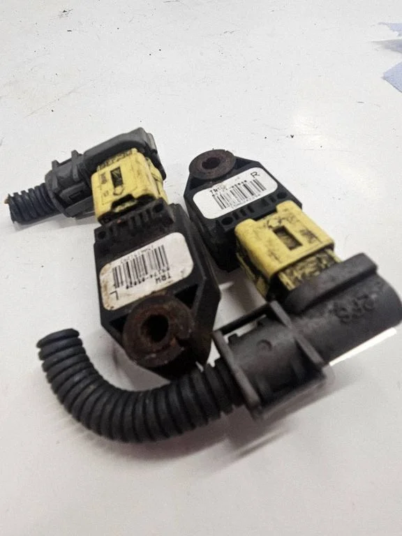 Airbag deployment crash/impact sensor 89174 – Toyota Avensis T250 (2003-2006)