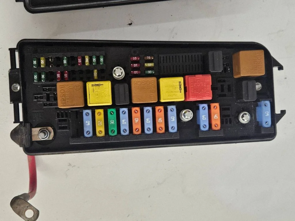 Fuse module – Saab 9-3 Ver2 (2003-2007)