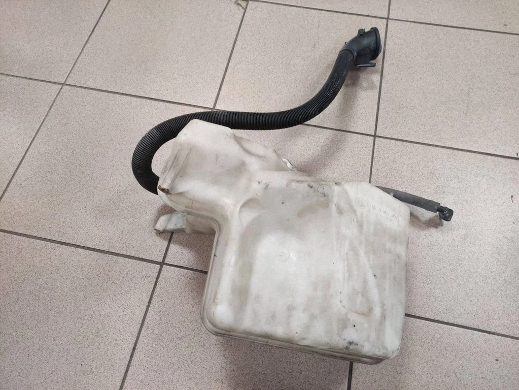 Windshield washer fluid reservoir/tank – BMW 5 Series E60 E61 (2004-2010)