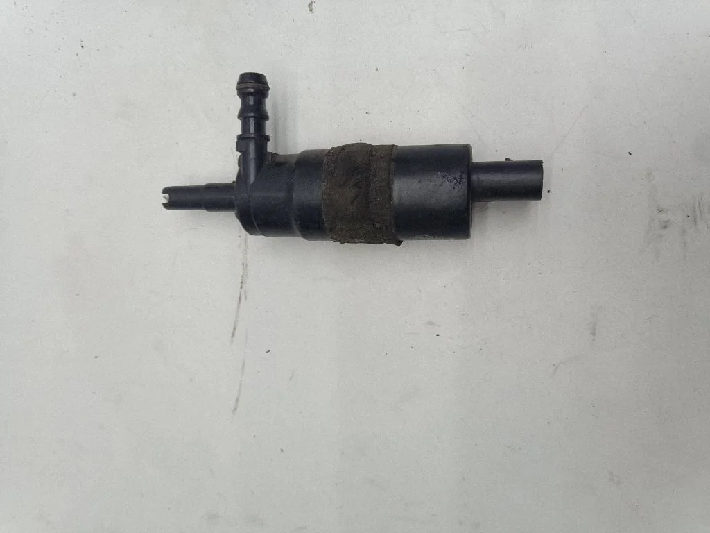 Headlight washer pump – Audi A5 8T 8F (2007-2016)