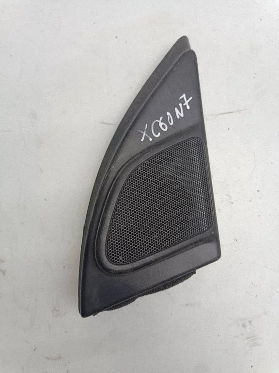 Kõrgsageduslik kõlar(id) esiustes – Volvo XC60 (2009-2013)