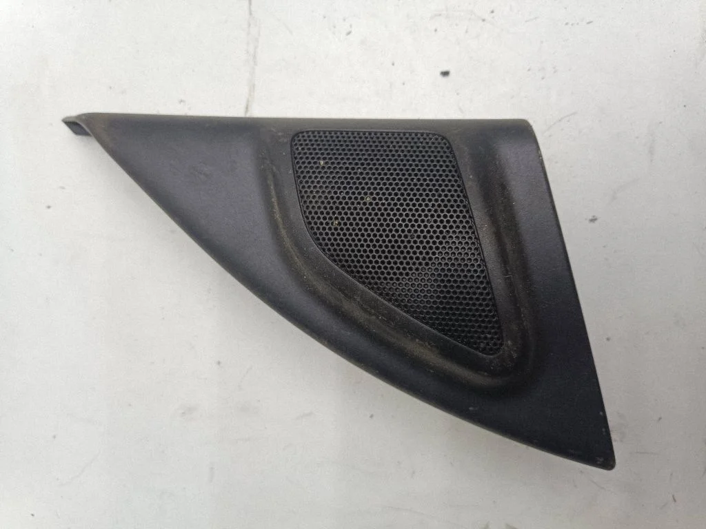 Kõrgsageduslik kõlar(id) esiustes – Volvo V70 (2000-2004)