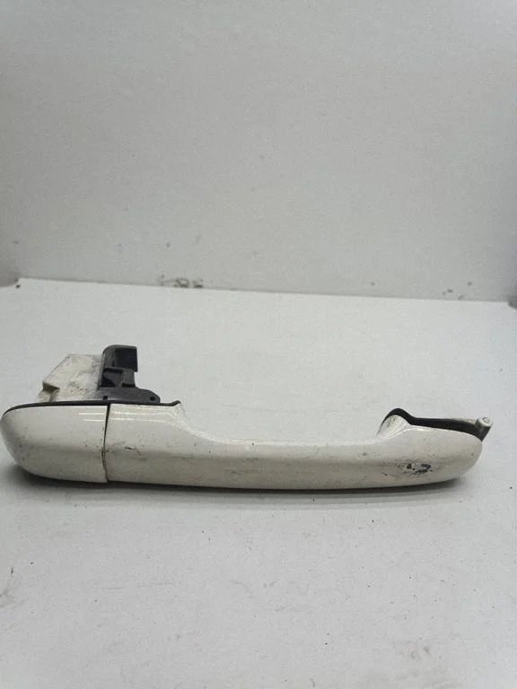 Rear door exterior handle – Volvo V70 (2005-2008)