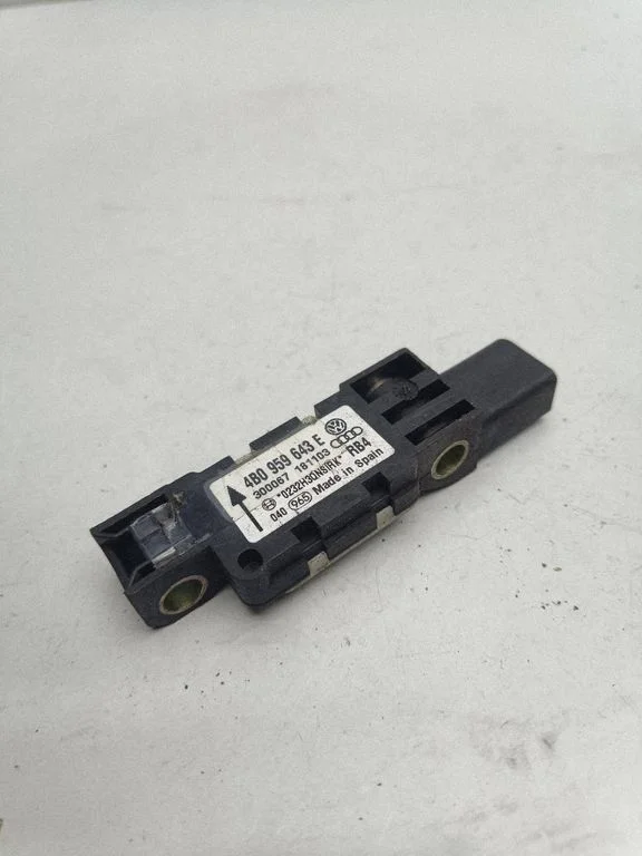 Airbag deployment crash/impact sensor 4B0959643E – Audi A6 S6 C6 4F (2004-2011)