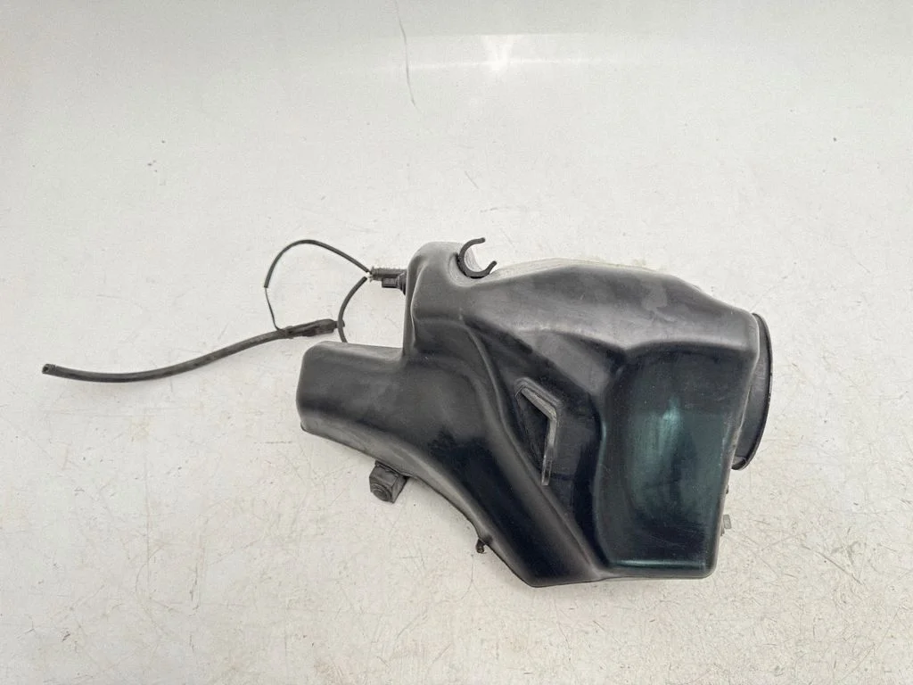 Windshield washer fluid reservoir/tank – Mercedes-Benz S-Class W222 (2013-)