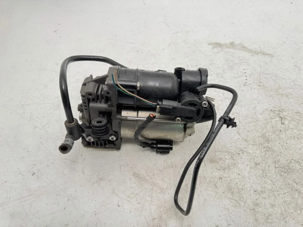 Air suspension compressor/pump – Mercedes-Benz S-Class W222 (2013-)