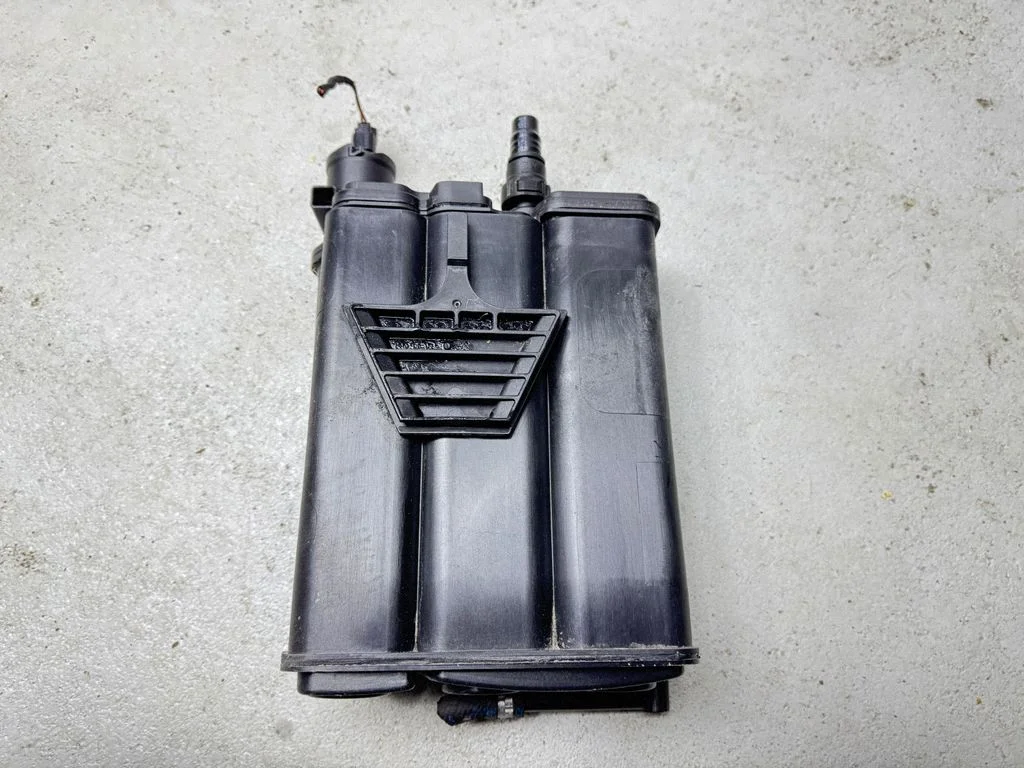 Active carbon filter fuel vapour canister – Mercedes-Benz S-Class W222 (2013-)