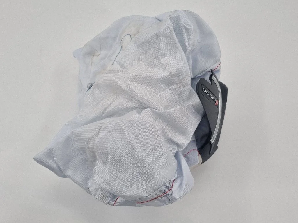Steering wheel airbag