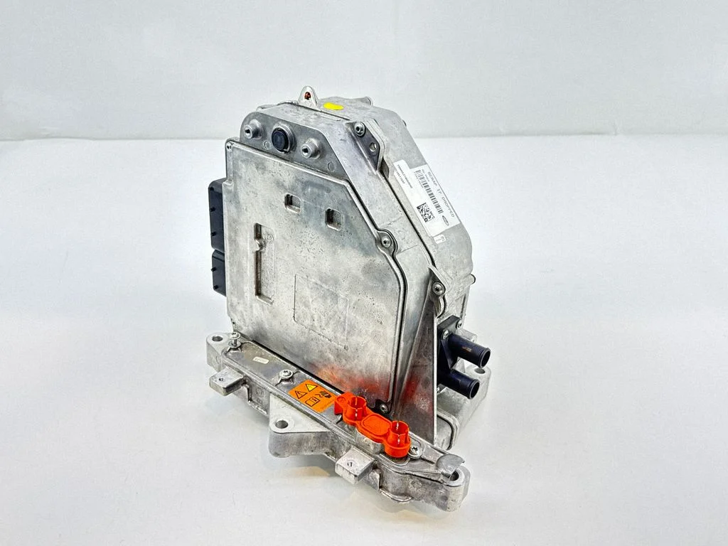 Voltage converter inverter – Chrysler Pacifica (2017-)