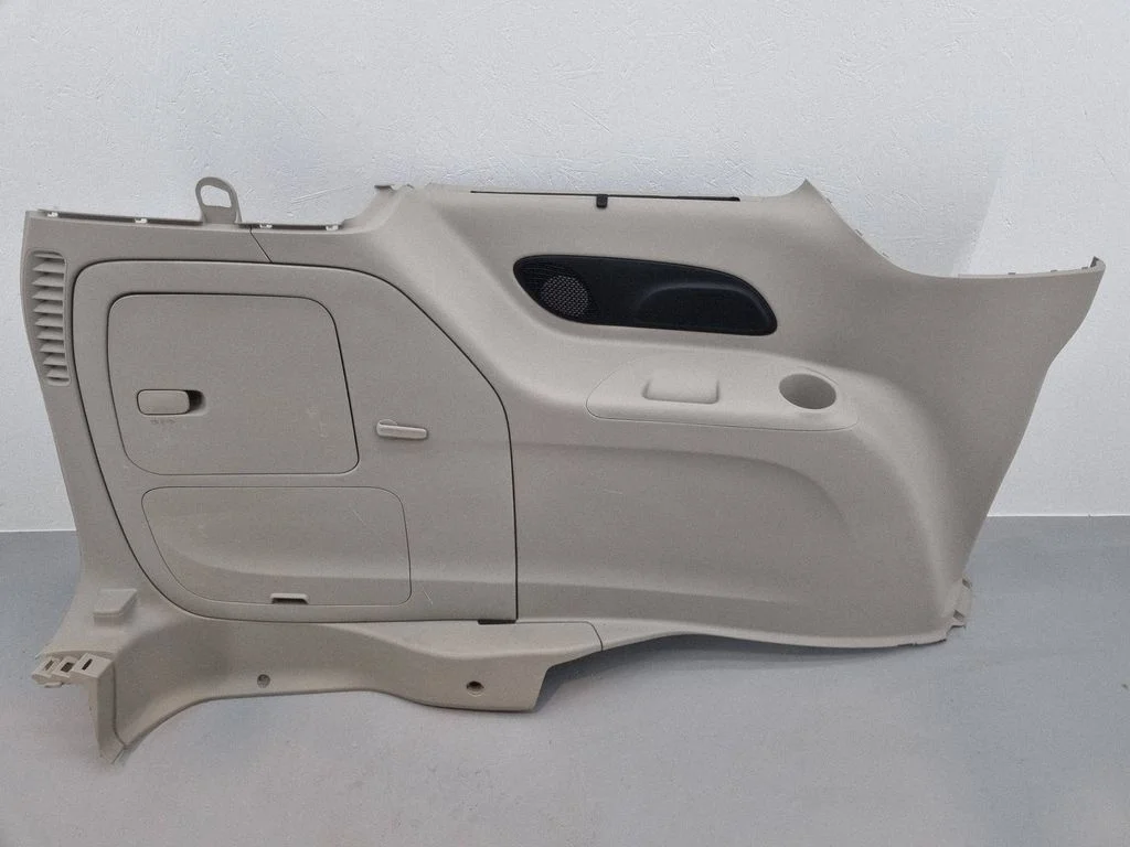 Pagasiruumi külje viimistluspaneel – Chrysler Pacifica (2017-)
