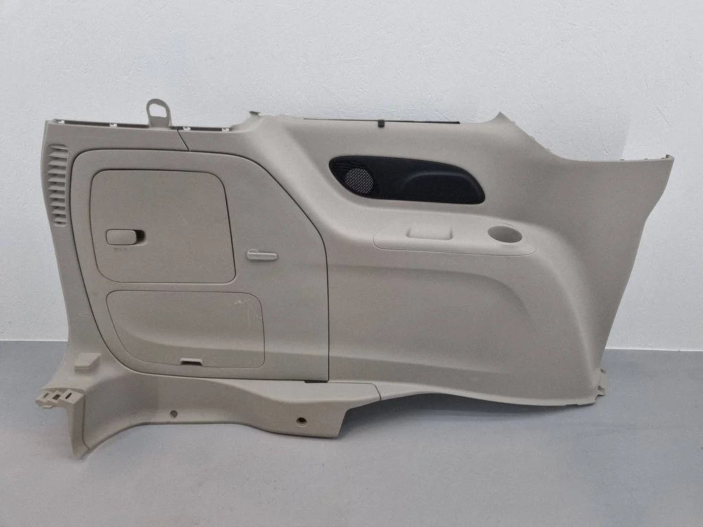 Pagasiruumi külje viimistluspaneel – Chrysler Pacifica (2017-)