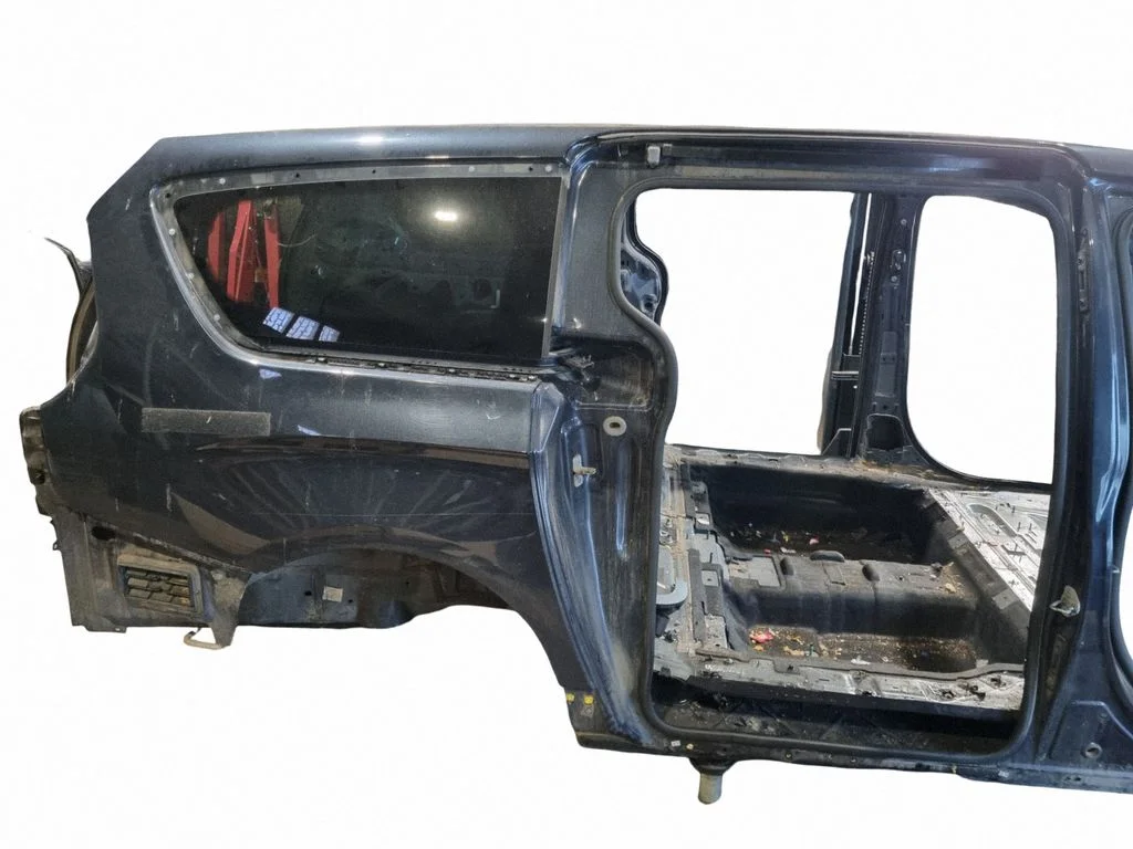 Tagumine küljepaneel – Chrysler Pacifica (2017-)