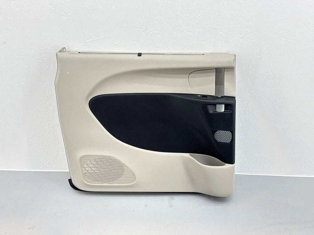 Sliding door card – Chrysler Pacifica (2017-)