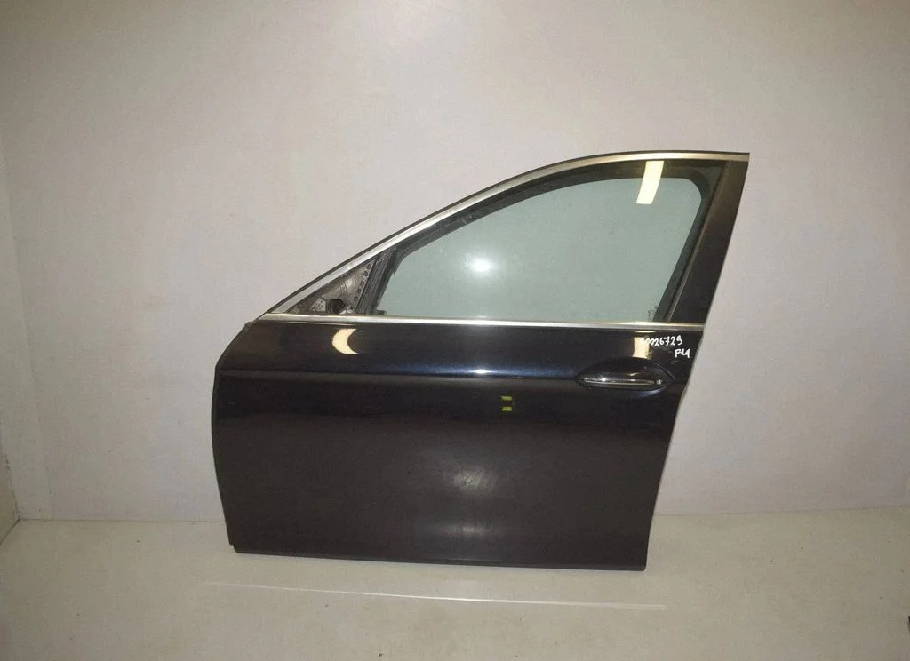Esiuks – BMW 5-seeria F10 F11 (2009-2016)
