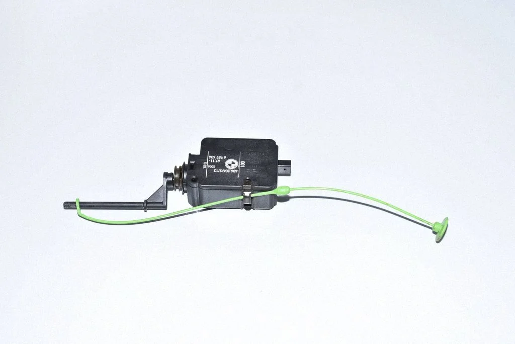 Fuel tank cap lock motor – BMW X5 E53 (1999-2006)