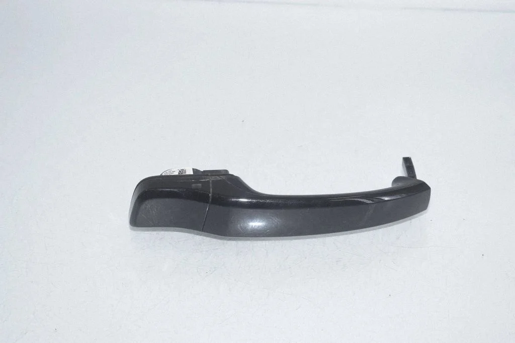 Esiukse välimine käepide – BMW i3 (2013-)