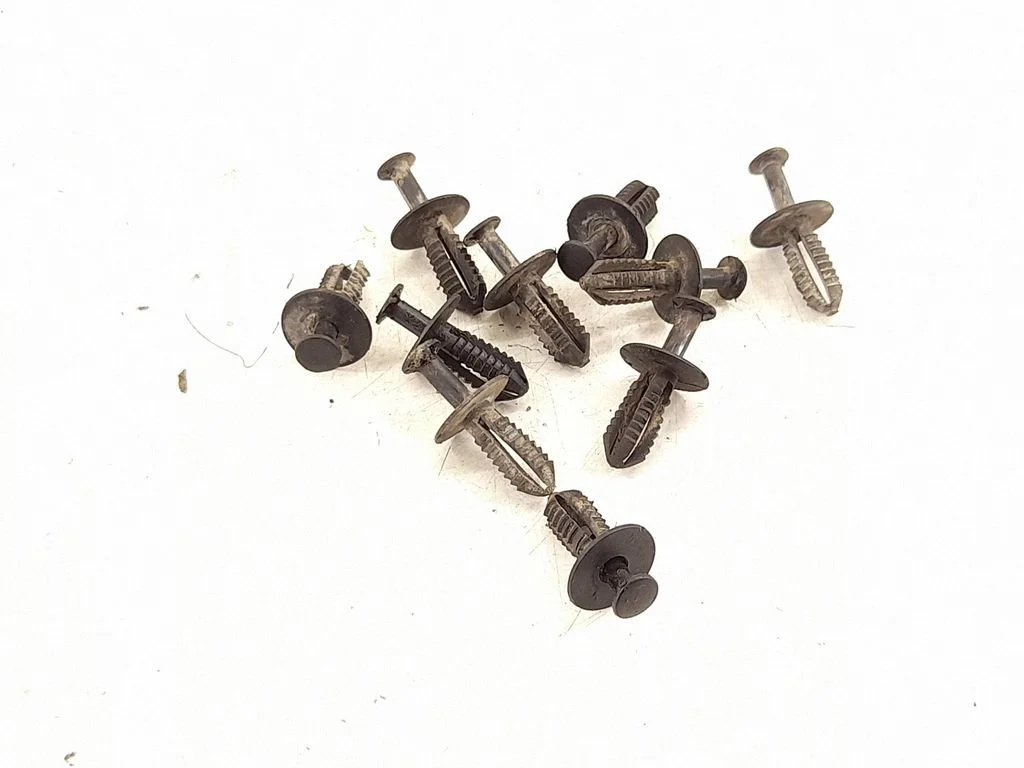 Nuts/bolts – Mercedes-Benz ML-Class W164 (2005-2011)