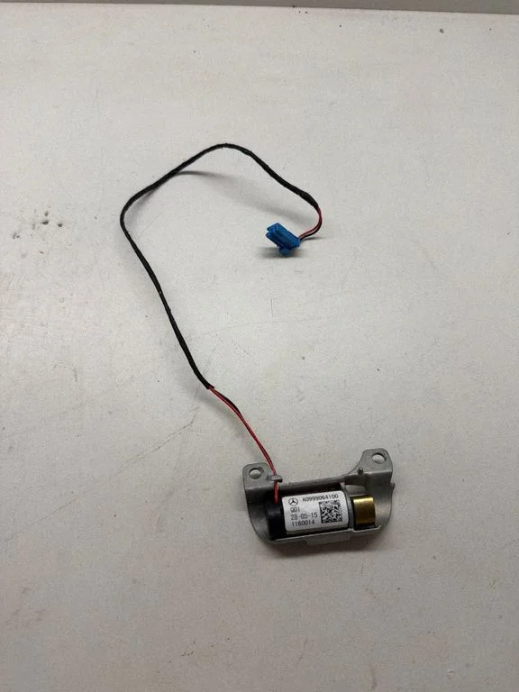 Steering wheel buttons/switches A0999064100 – Mercedes-Benz GLS-Class X166 (2015-2019)