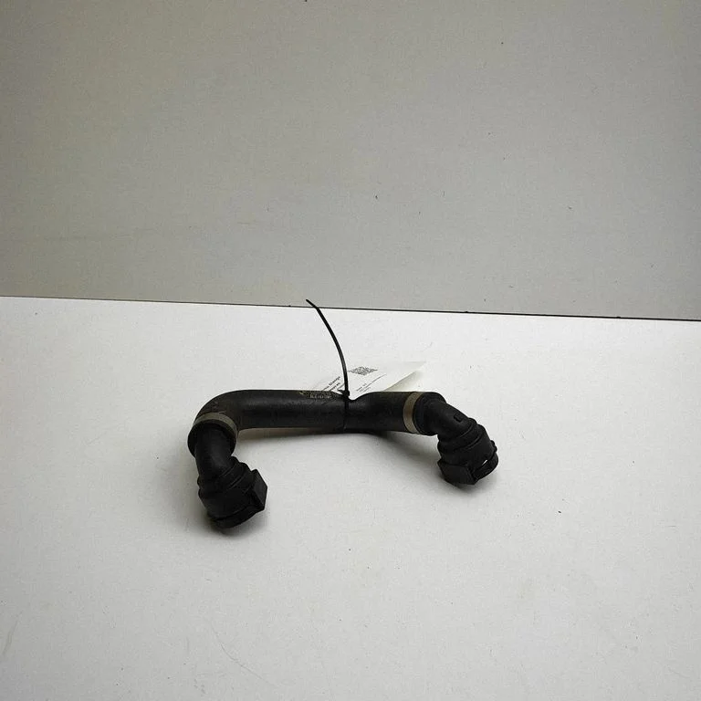 Engine coolant pipe/hose 8743385