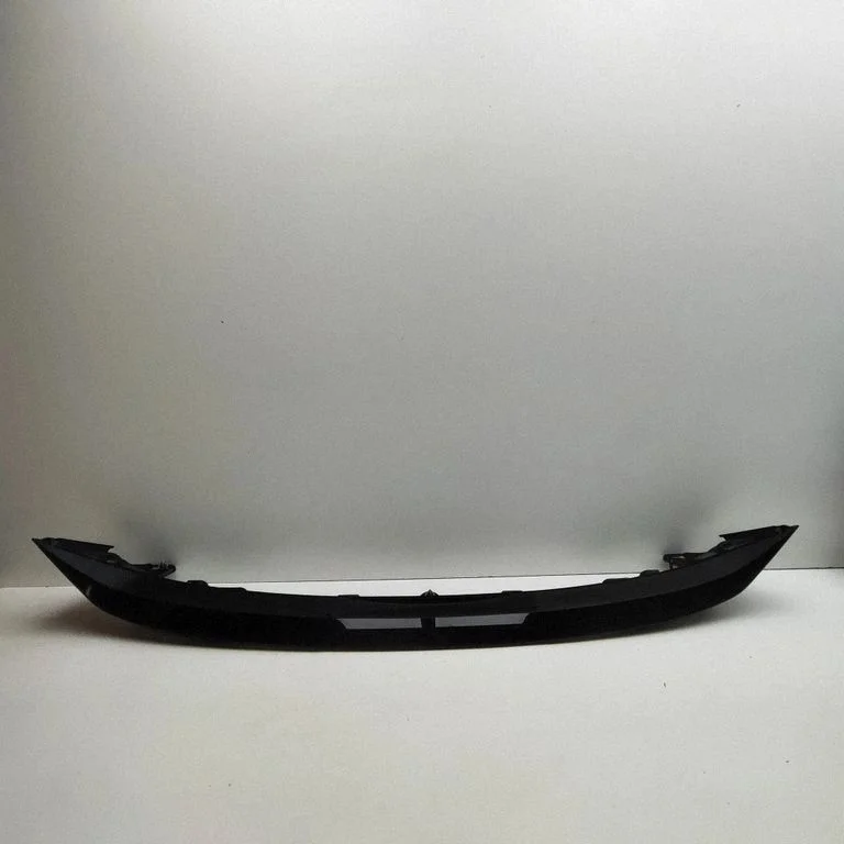 Tailgate/trunk spoiler 7426511