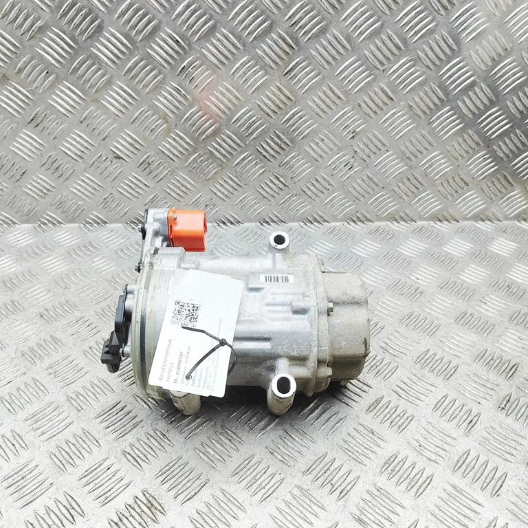 Sprężarka klimatyzacji – Nissan Leaf II (ZE1) (2017-2025)