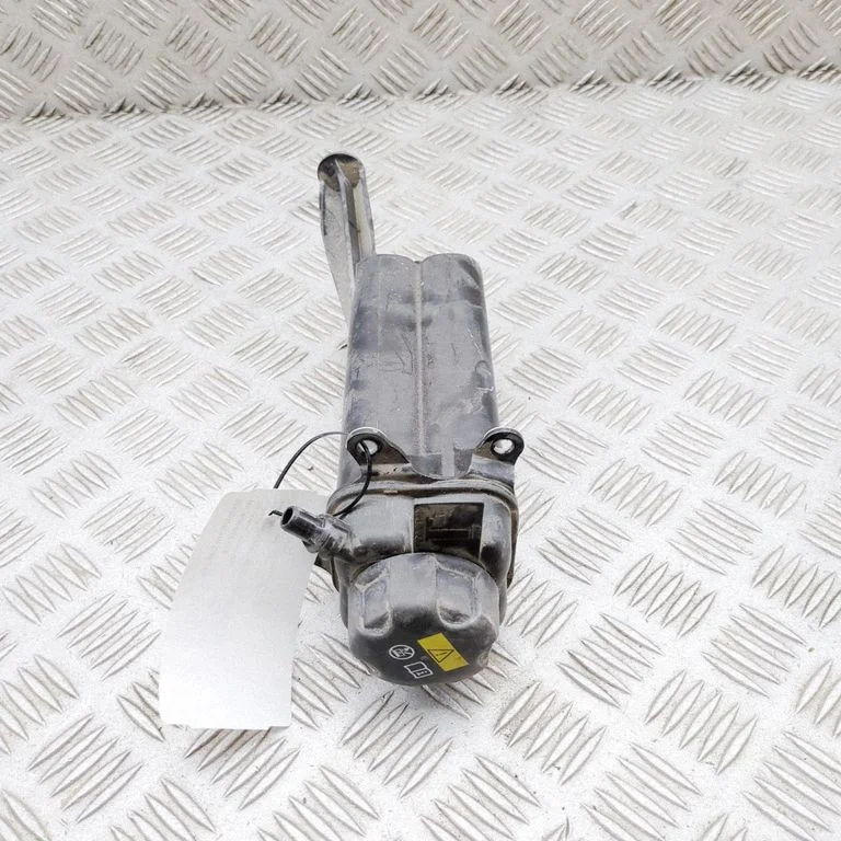 Jahutusvedeliku paisupaak – BMW Series 4 M4 G82 G83 (2020-)