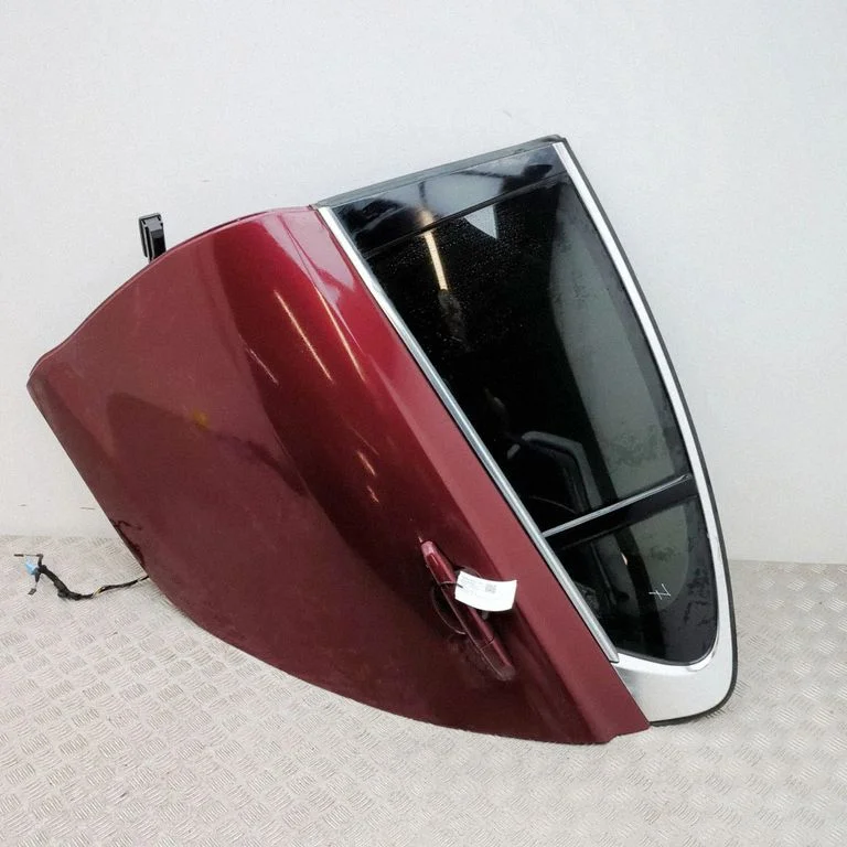 Aizmugurējās durvis T4N2635