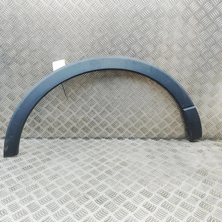 Spārna apdare (moldings) 83A853818