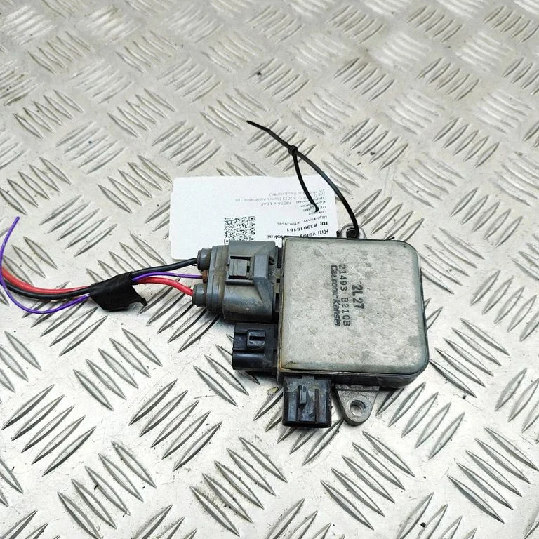 Dzesēšanas ventilatora relejs 21493B210B