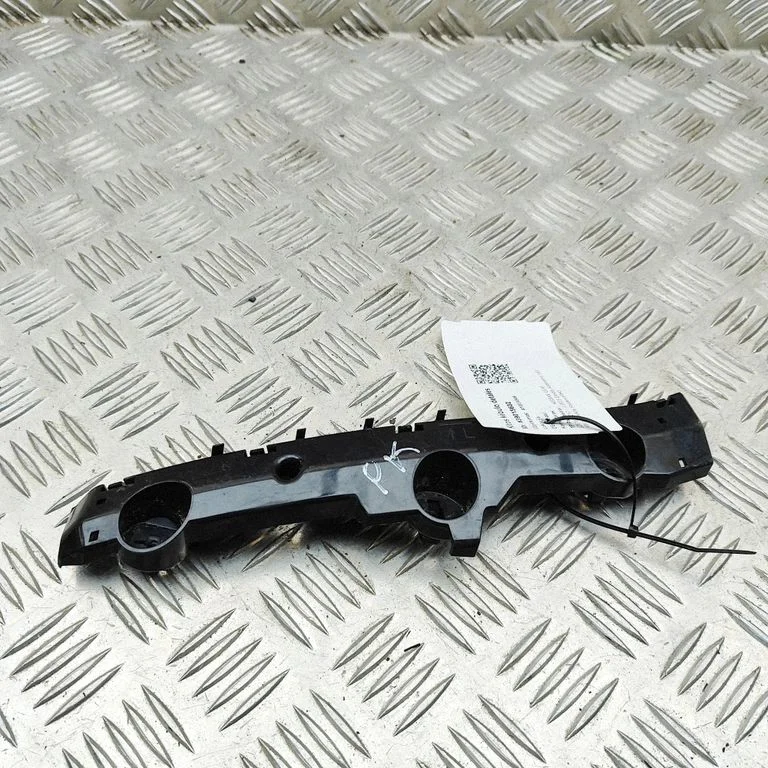 Priekšējā bampera turētājs 622255SK0A