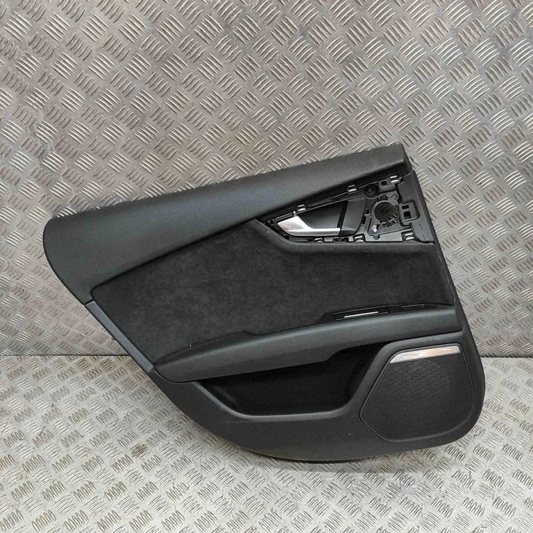 Tagumiste uste sisevooder – Audi A7 S7 4G (2011-2017)