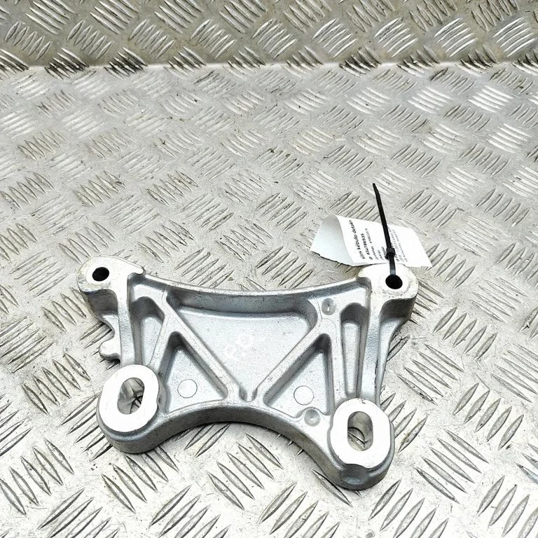 Engine mounting bracket 9830282180