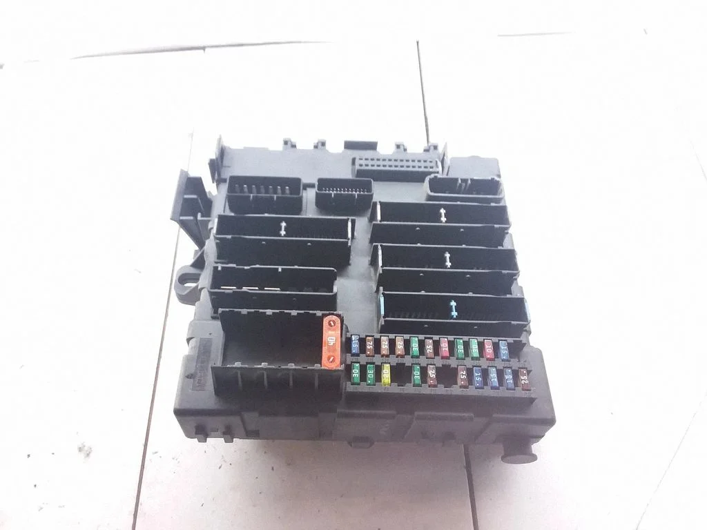 Fuse module – Saab 9-3 Ver1 (1998-2005)