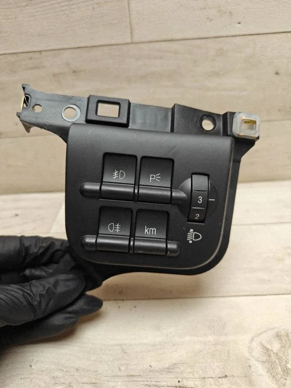 Light switch