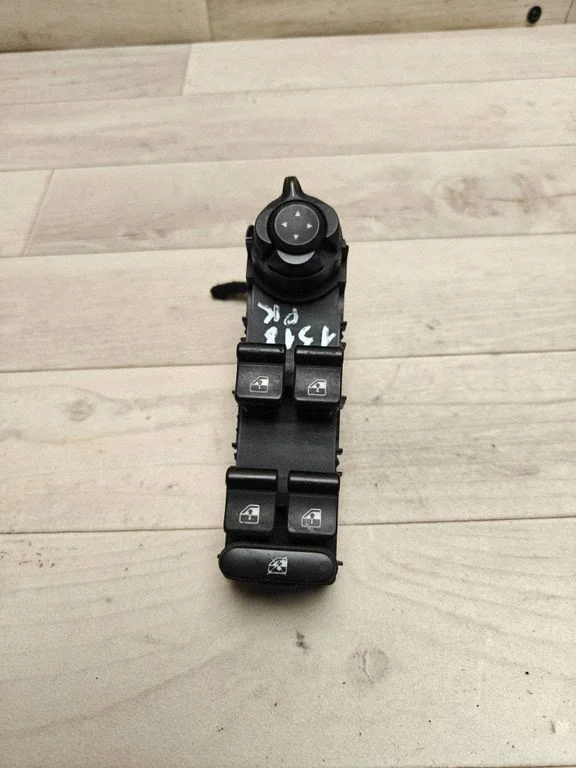 Electric window control switch