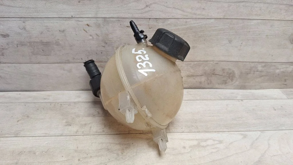 Jahutusvedeliku paisupaak – Citroen C4 Grand Picasso (2007-2013)