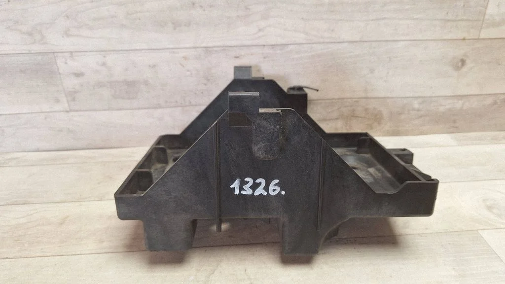 Battery tray